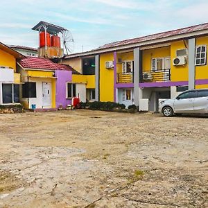 Oyo 92484 Wisma Permata Syariah